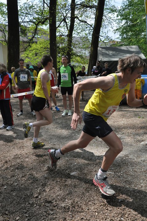 208678_219456894734548_100000107182917_1010908_3274567_n