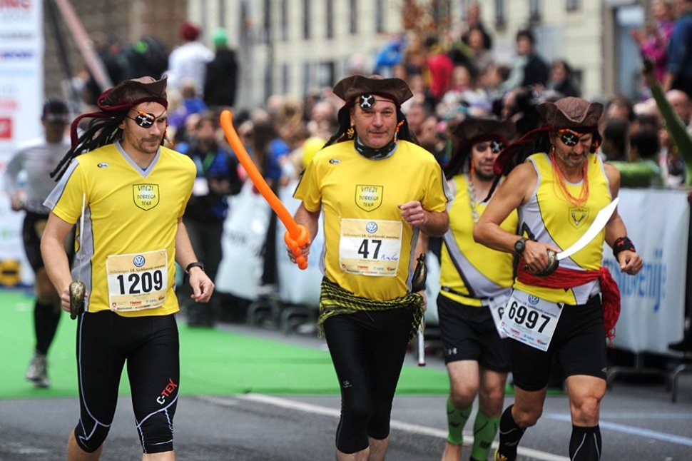 635184804680310773_42kmmaraton29_131027_bs