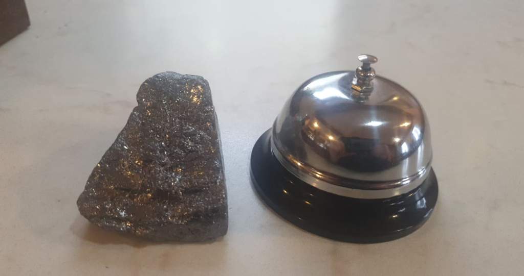 David S. / nima žgalne skorjice, ni prave oblike