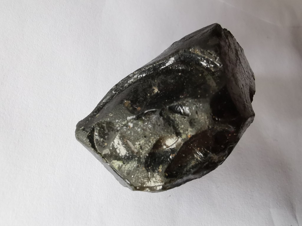 Janez V. / gre za obsidian